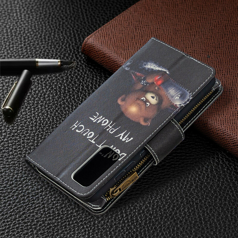 Capa Samsung Galaxy S20 FE com Urso de Bolso com Fecho